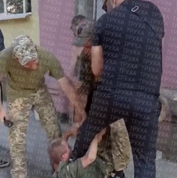 Brutálisan megverték a veteránt (Forrás: képernyőfelvétel)
