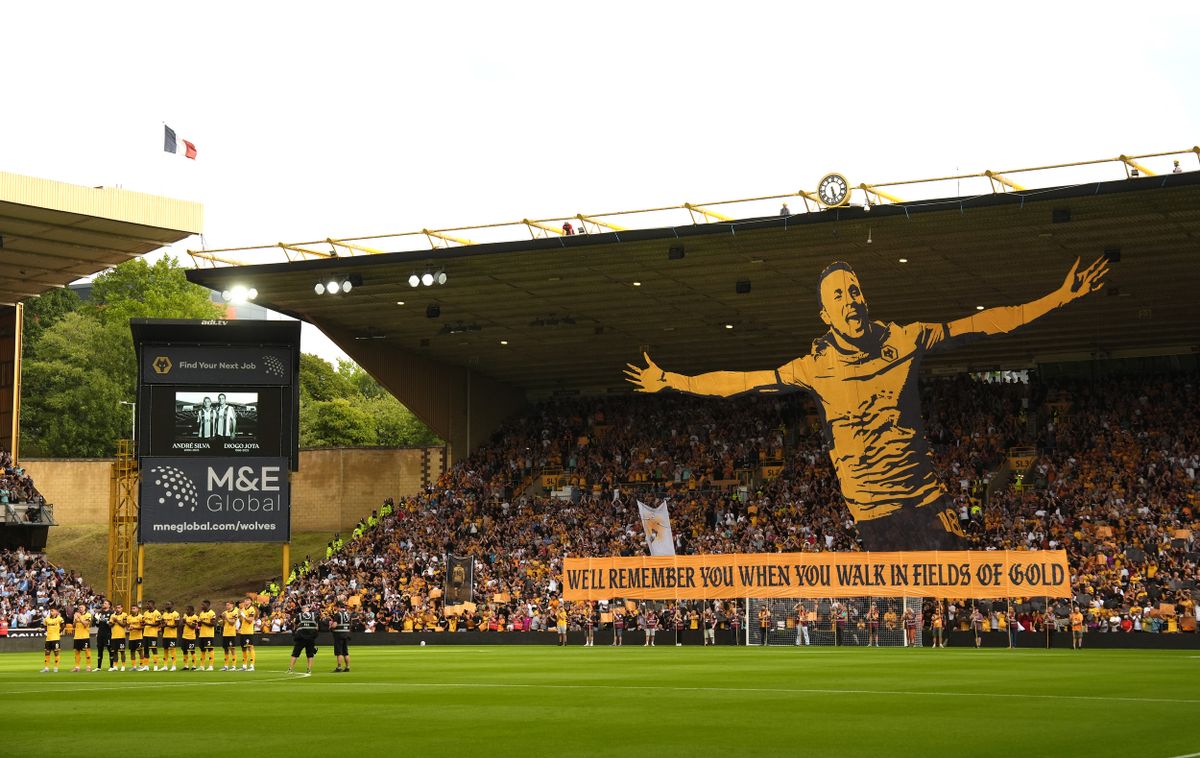 A Wolverhampton szurkolói kitettek magukért, így tisztelegtek Jota előtt
