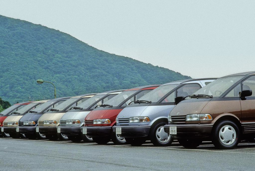Toyota Previa története