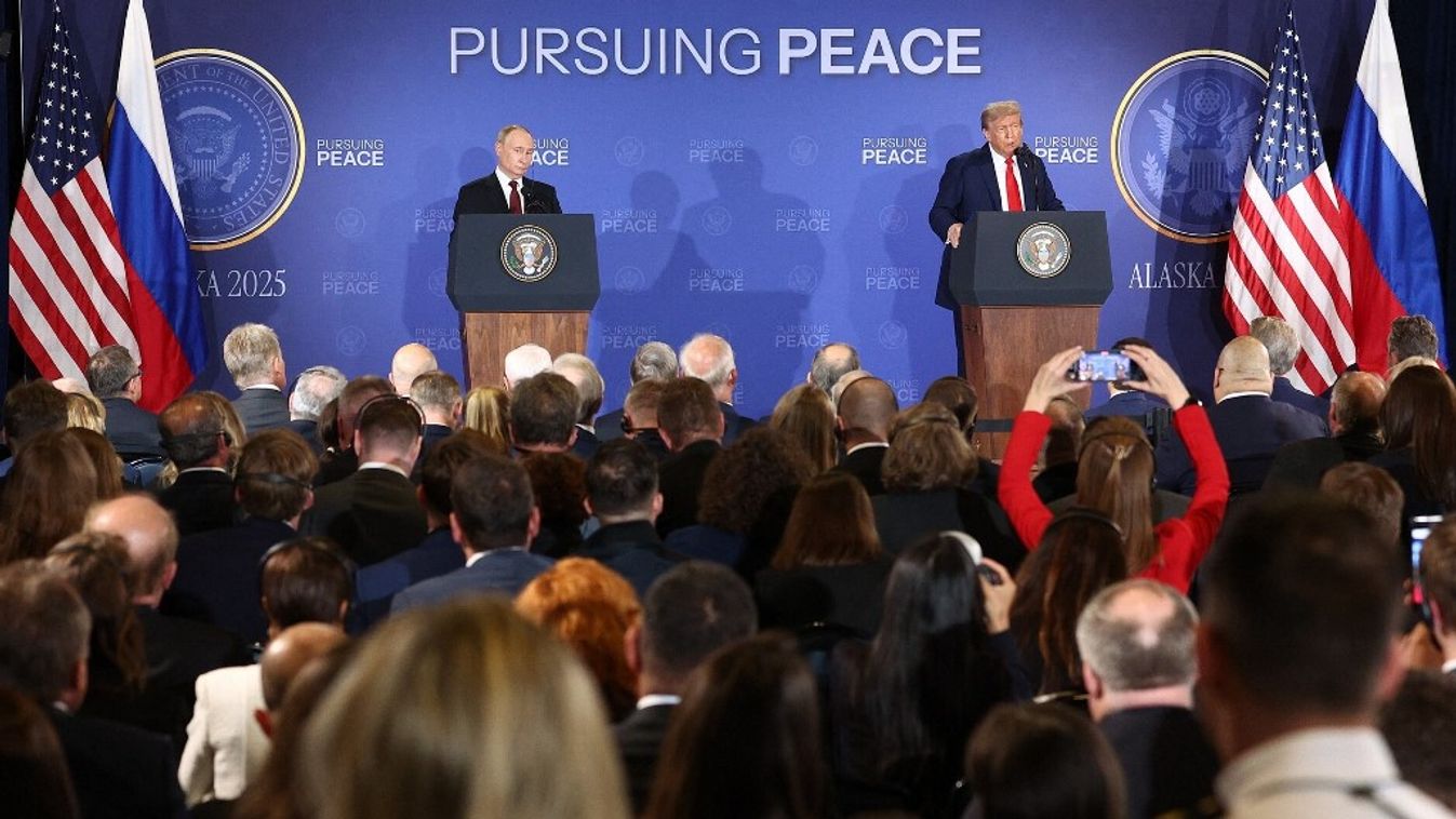 Vlagyimir Putyin orosz elnök és Donald Trump amerikai elnök (Fotó: AFP)
