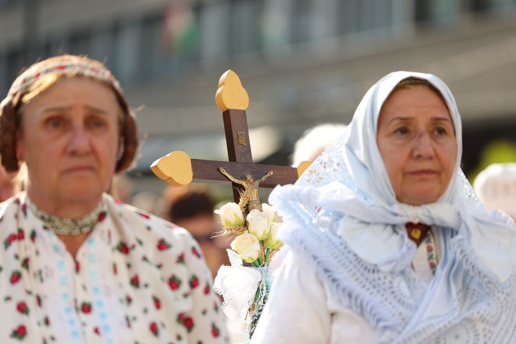 Szent Jobb körmenet  Szent István Bazilika