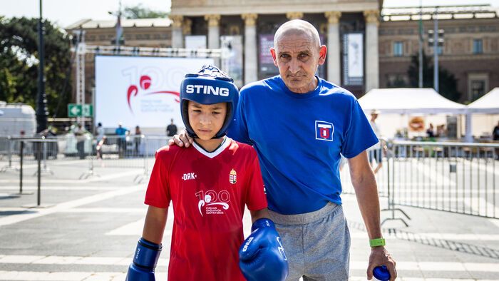 100 éves a magyar ökölvívás MÖSZ 100 Hősök tere Magyar Ökölvívók Szövetsége