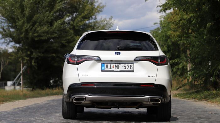 Honda Civic e:HEV - Honda ZR-V e:HEV összehasonlítás