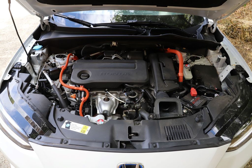 Honda Civic e:HEV - Honda ZR-V e:HEV összehasonlítás
