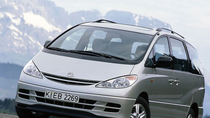 Toyota Previa története