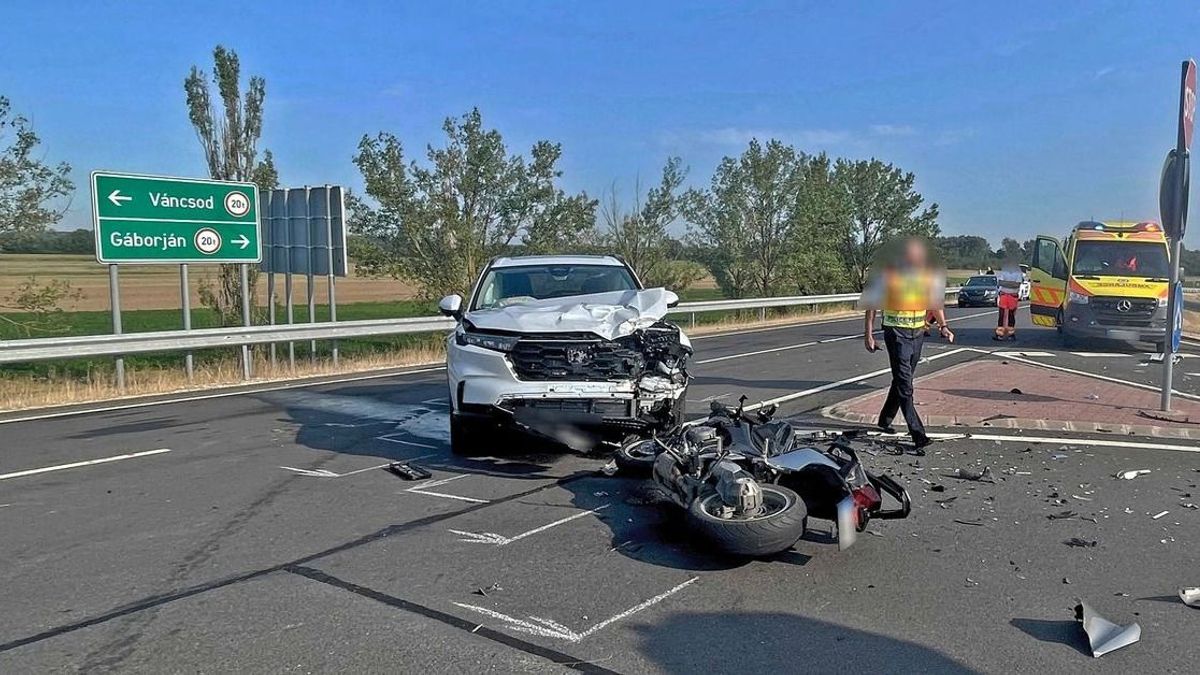 Halálos baleset az M4-esen: elszállt a motoros, miután nem kapott elsőbbséget + videó