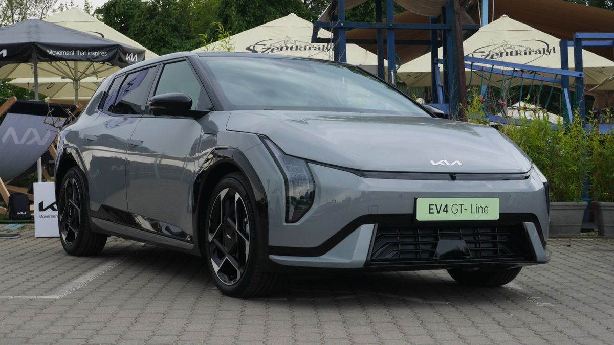 Kia EV4