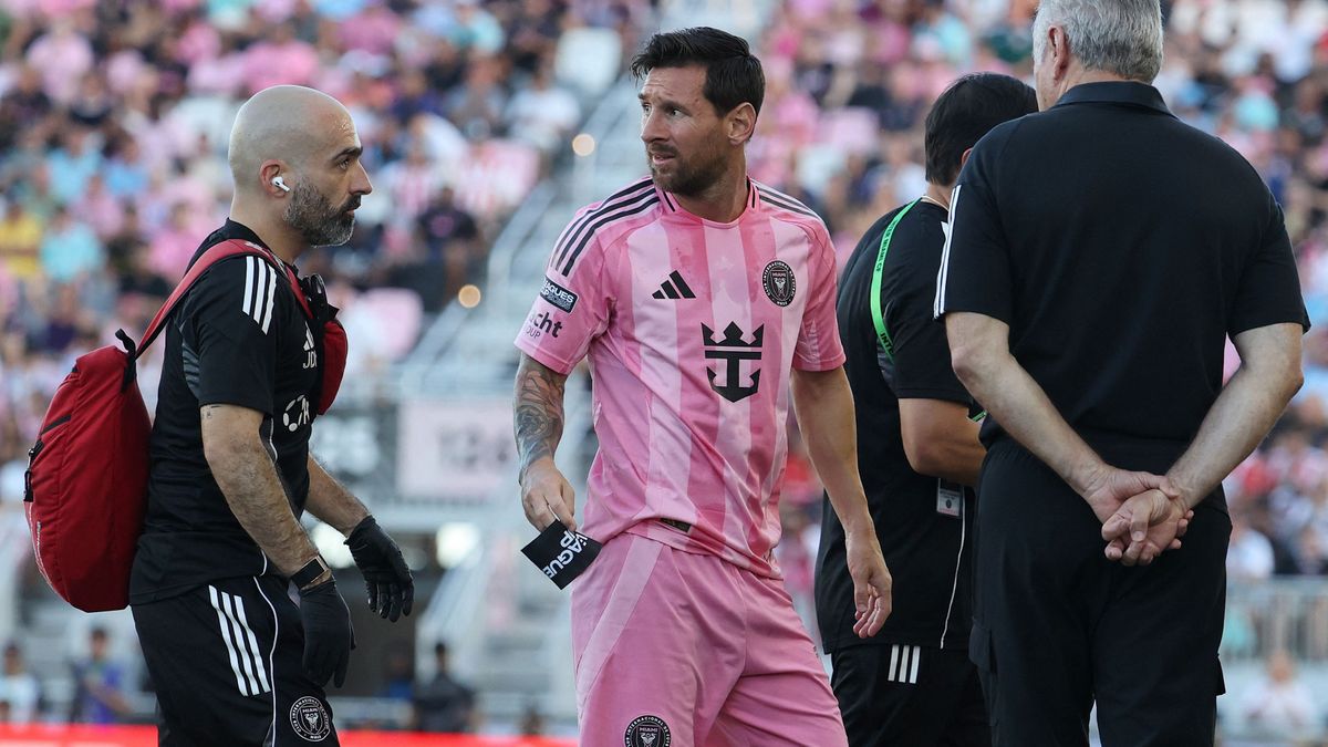Ronaldo gólörömével hergelték, Messi 11 perc után elhagyta a pályát + videó