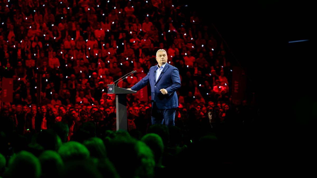 „Ütésre keményedünk ” – szuperhőshöz hasonlították Orbán Viktort