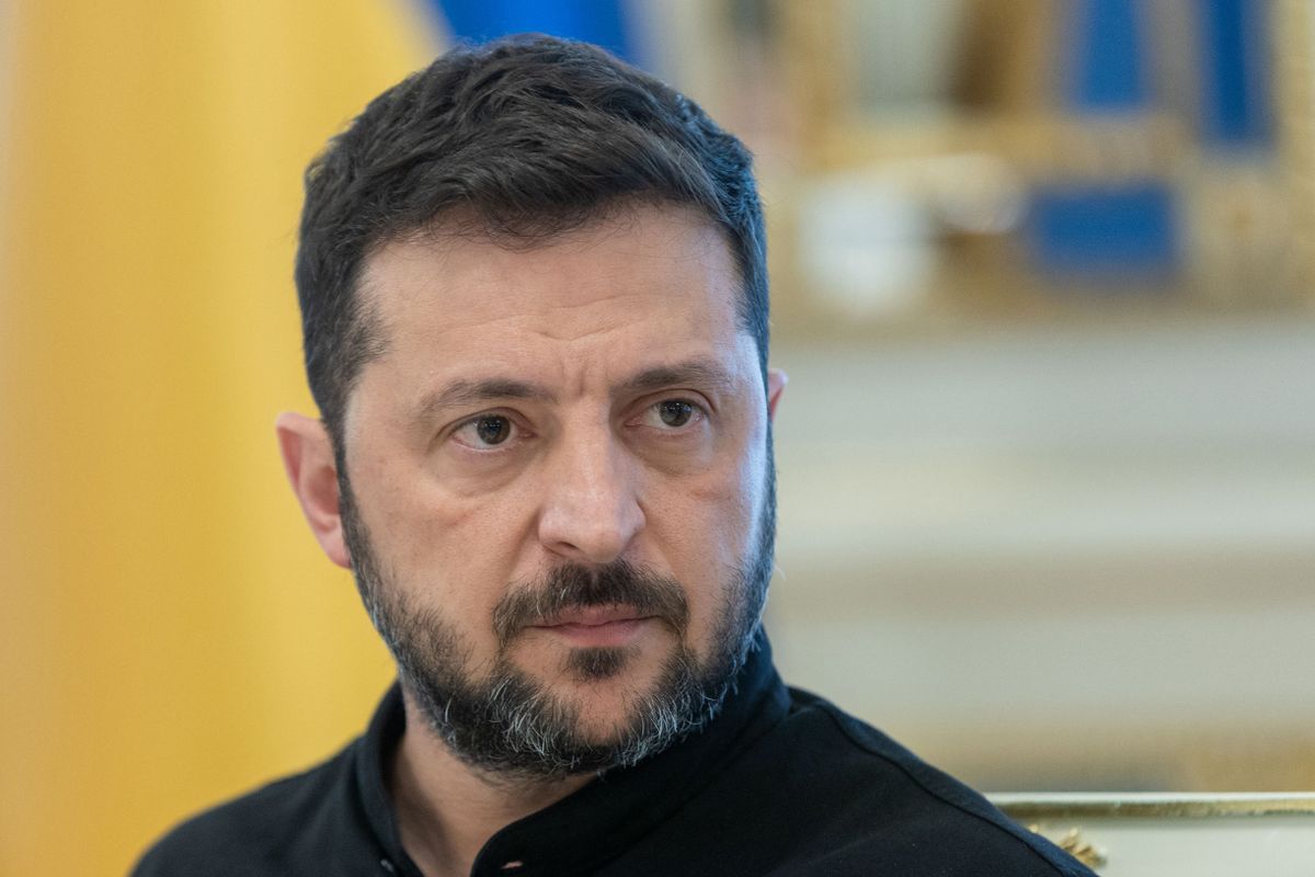 In this handout photograph taken and released by the Ukrainian Presidential Press Service on July 24, 2025, Ukraine's President Volodymyr Zelensky looks on as he attends a meeting with journalists in Kyiv, amid the Russian invasion of Ukraine. (Photo by Handout / UKRAINIAN PRESIDENTIAL PRESS SERVICE / AFP) / RESTRICTED TO EDITORIAL USE - MANDATORY CREDIT "AFP PHOTO / UKRAINIAN PRESIDENTIAL PRESS SERVICE" - NO MARKETING NO ADVERTISING CAMPAIGNS - DISTRIBUTED AS A SERVICE TO CLIENTS