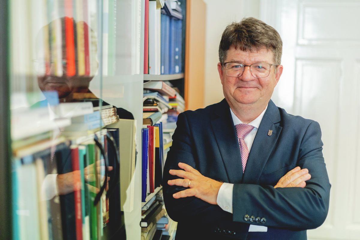 Aáry Tamás Lajos interjú.
2025.08.06 Budapest
Fotó: Csudai Sándor

A képen: Aáry Tamás Lajos oktatási jogok biztosa