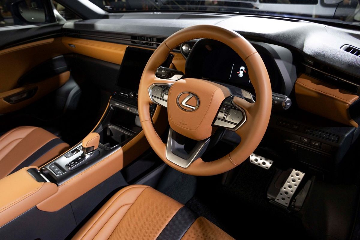 Lexus LBX