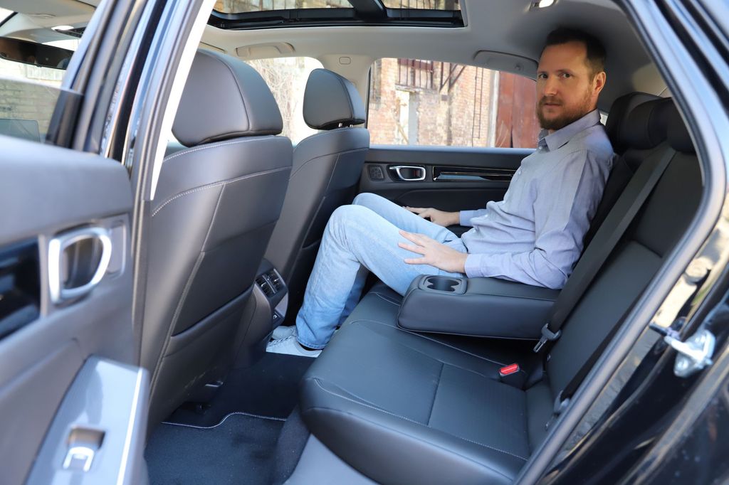 Honda Civic e:HEV - Honda ZR-V e:HEV összehasonlítás
