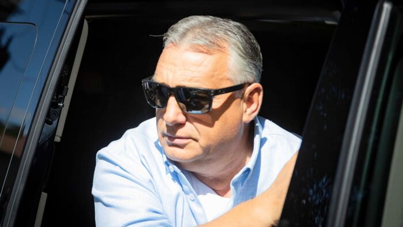 PM Orban arrives at the Civic Picnic, organized by the Foundation for a Civic Hungary, at the Dobozy Mansion in Kotcse, on September 10, 2022. Photo: MTI/Prime Minister’s Press Office/Zoltan Fischer)
