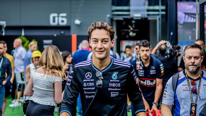 George Russell a dobogóra vezette a Mercedest