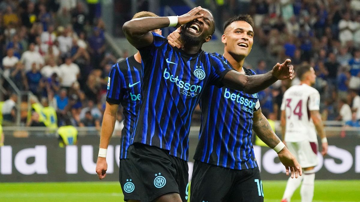 Marcus Thuram (Inter) vicces gesztussal üzent a lelátón ülő apjának és testvérének.