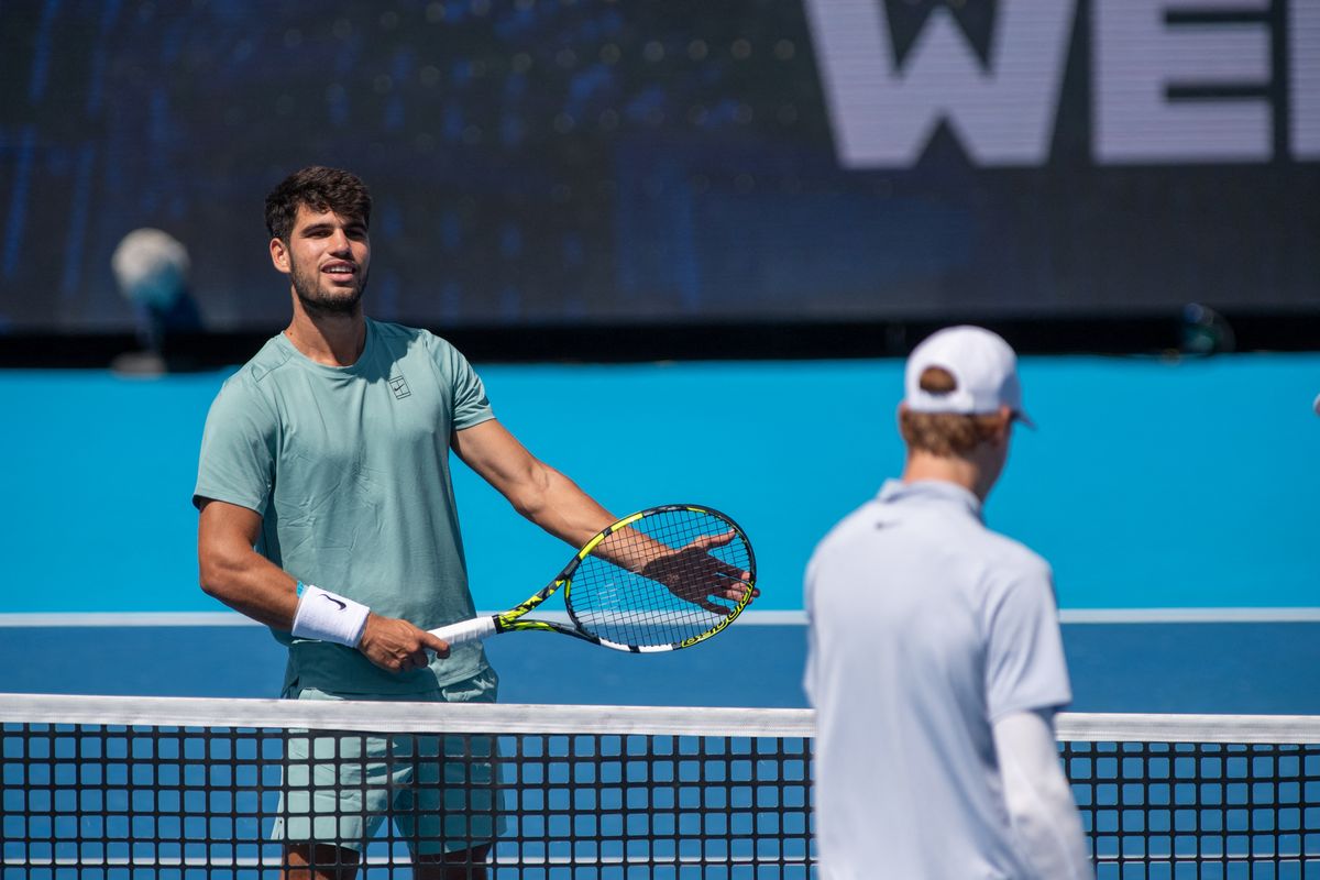 Carlos Alcaraz and Jannik Sinner are seen before the start of the Men's Finals match between Jannik Sinner and Carlos Alcaraz at the Cincinnati Open in Mason, Ohio, on August 18, 2025. (Photo by Jason Whitman/NurPhoto) (Photo by Jason Whitman / NurPhoto via AFP)