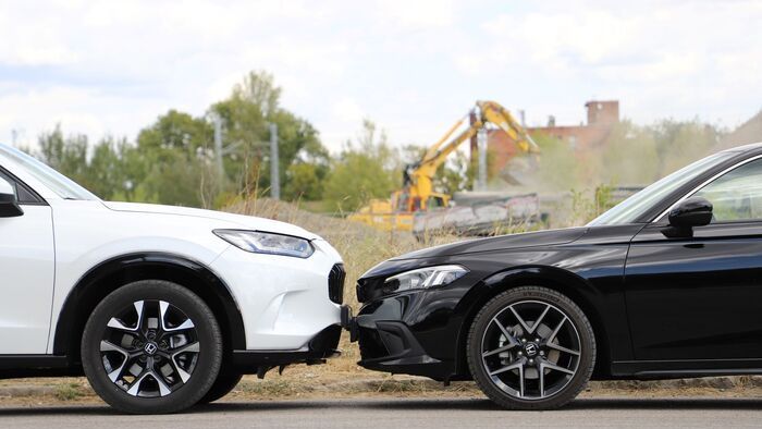 Honda Civic e:HEV - Honda ZR-V e:HEV összehasonlítás