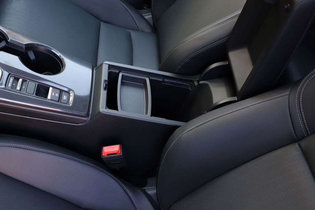 Honda Civic e:HEV - Honda ZR-V e:HEV összehasonlítás