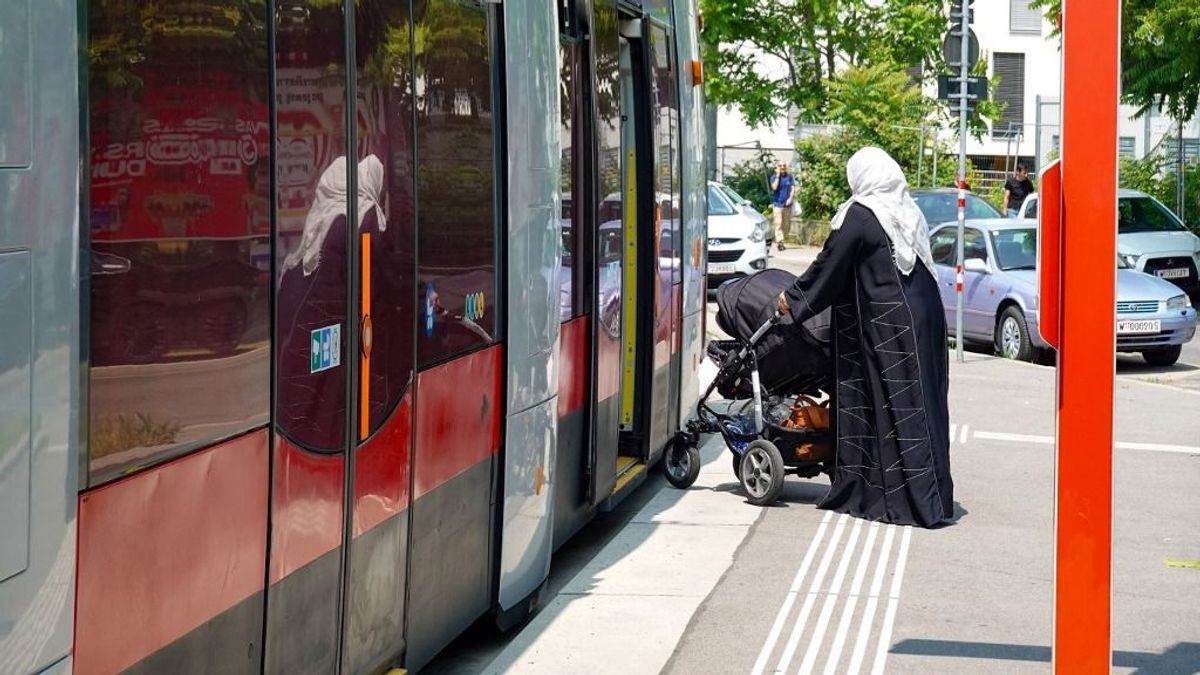 A németek még biztatják is a migránsokat, hogy munka helyett az államon élősködjenek