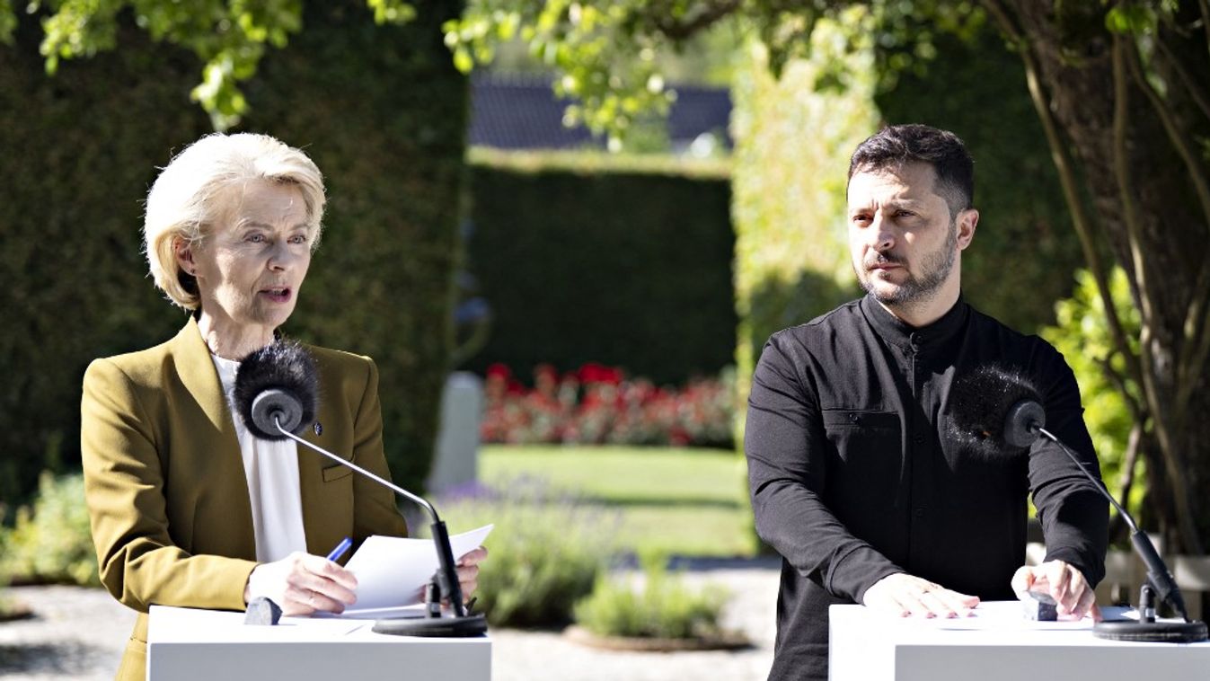 Volodimir Zelenszkij és Ursula von der Leyen (Fotó: AFP)