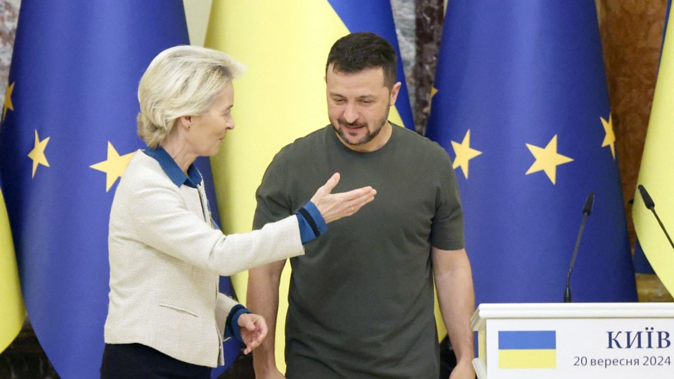 Ursula von der Leyen és Volodimir Zelenszkij (Fotó: AFP)