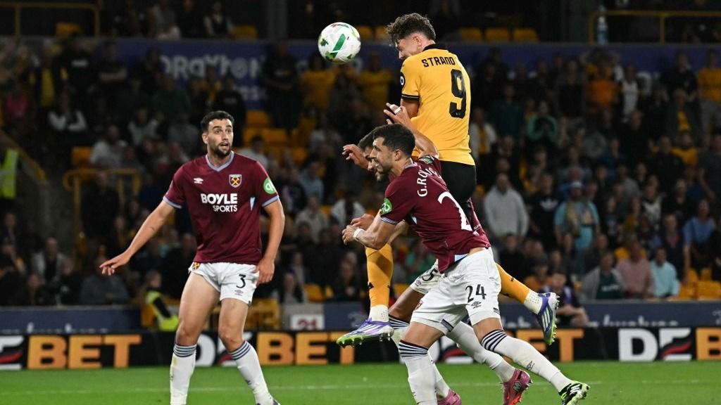 Mélyrepülésben a West Ham.