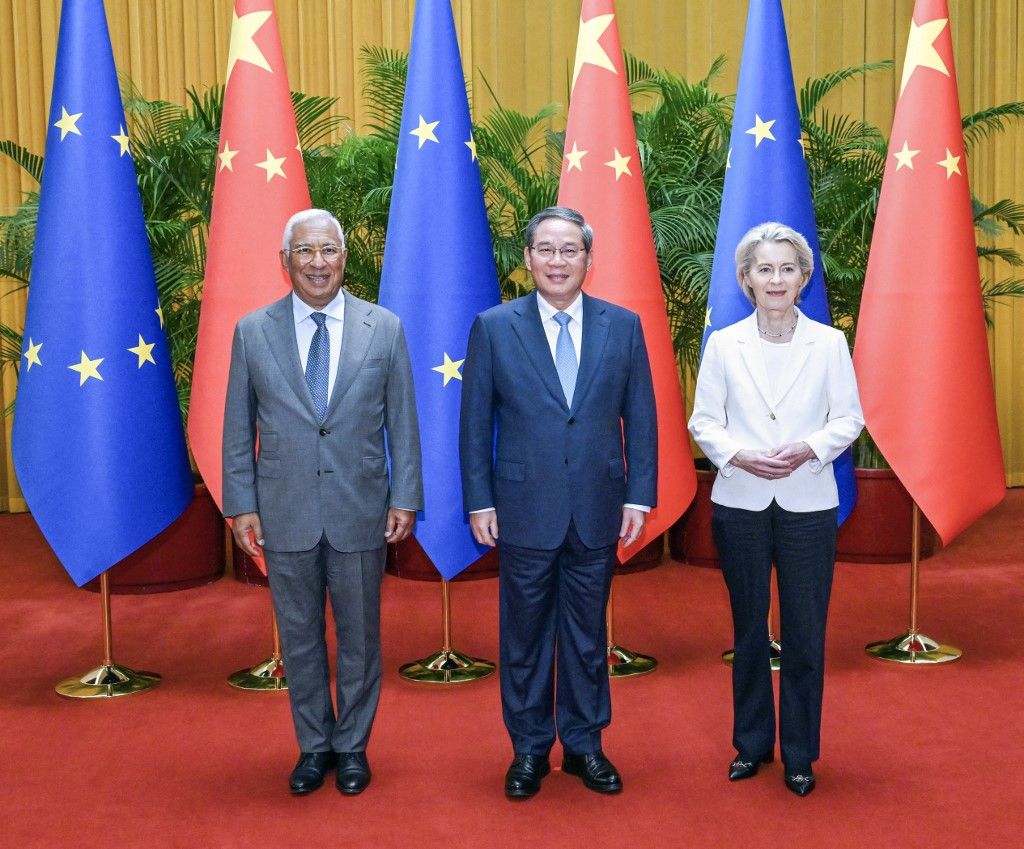 (250724) -- BEIJING, July 24, 2025 (Xinhua) -- Chinese Premier Li Qiang co-chairs the 25th China-EU Summit with President of the European Council Antonio Costa and President of the European Commission Ursula von der Leyen at the Great Hall of the People in Beijing, capital of China, July 24, 2025. (Xinhua/Rao Aimin) (Photo by Rao Aimin / Xinhua via AFP)