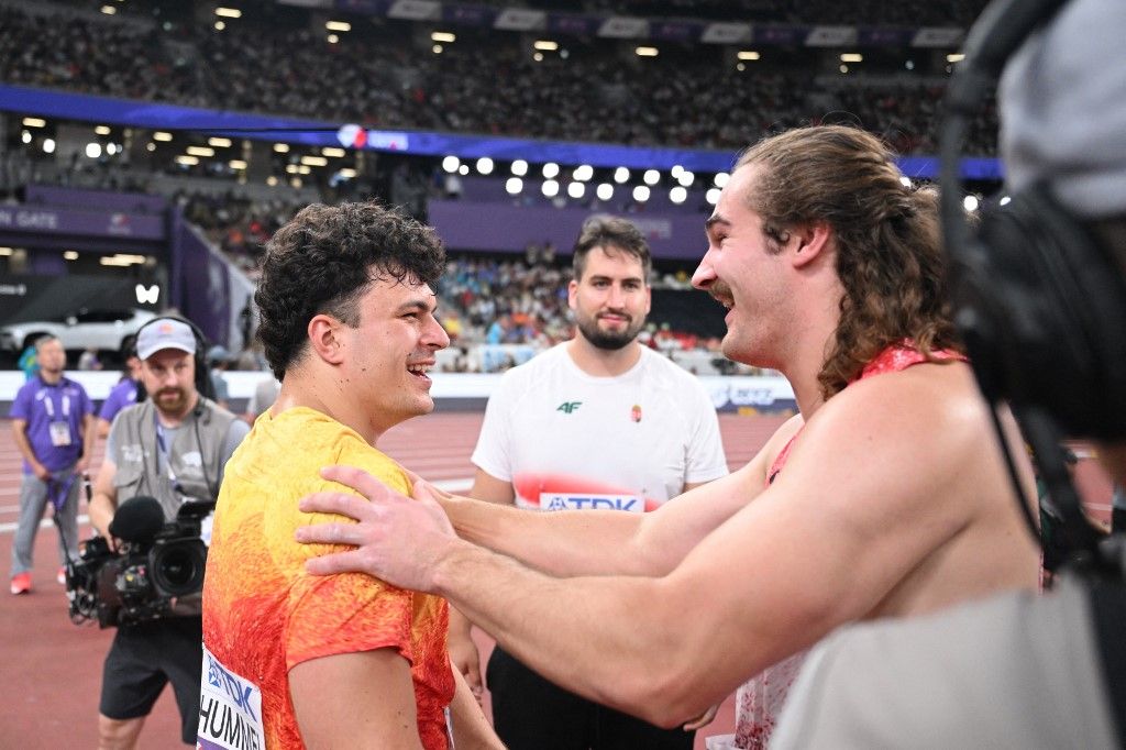 Merlin Hummel (balra) és Ethan Katzberg is Halász Bence előtt zárt a férfikalapácsvetés vb-döntőjében