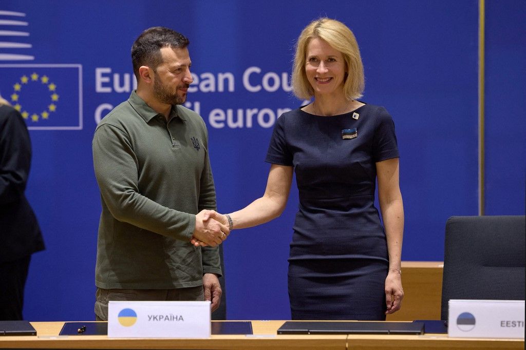 Ketten a volt Szovjetunióból, Volodimir Zelenszkij ukrán színész, és Kaja Kallas európai külügyi főképviselő