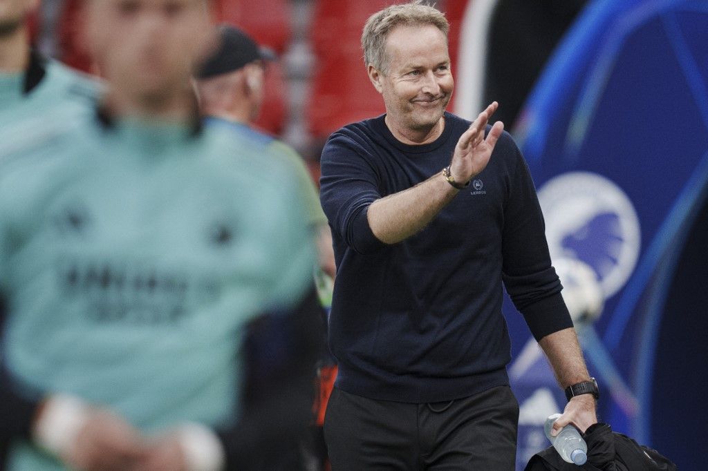 Bayer Leverkusen's Danish head coach Kasper Hjulmand prior to the UEFA Champions League first round football match between FC Copenhagen and Bayer 04 Leverkusen at Parken in Copenhagen on Thursday, September 18, 2025. (Photo by LISELOTTE SABROE / Ritzau Scanpix via AFP)
