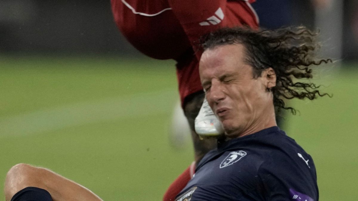 Nyolc év után 38 évesen tért vissza a BL-be David Luiz, de biztosan nem így képzelte