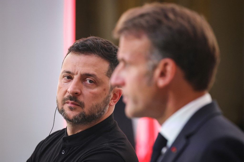 Zelenszkij még több fegyvert kért Párizsban a „Hajlandók koalíciójától" Fotó: AFP  