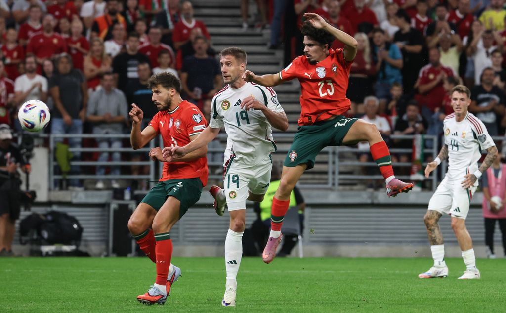 A magyar válogatott Varga Barnabás fejesével szerezte meg a vezetést Portugália ellen.