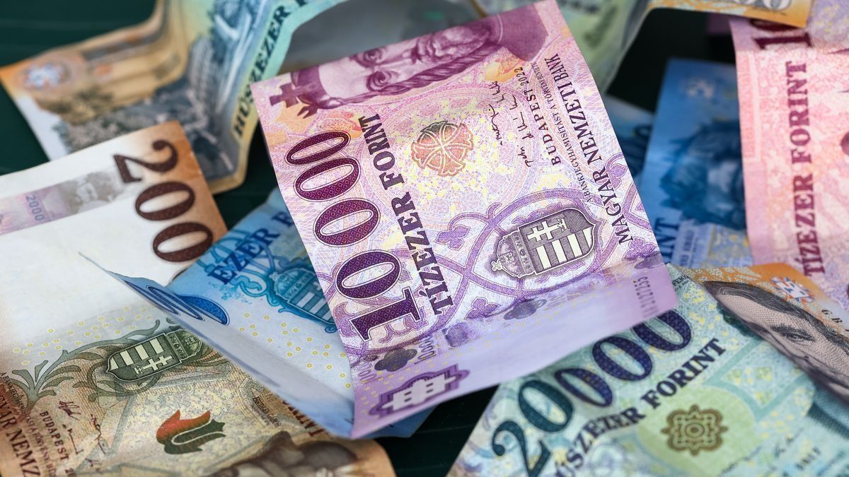 Úgy erősödk a forint, hogy azt el sem képzelehettük