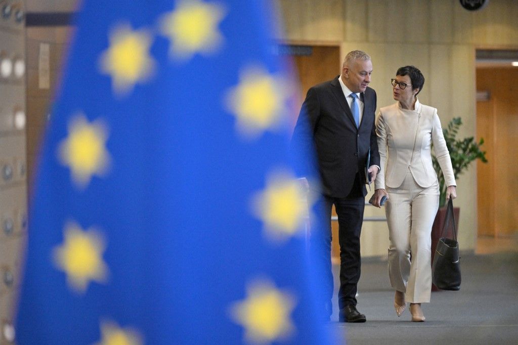 EU