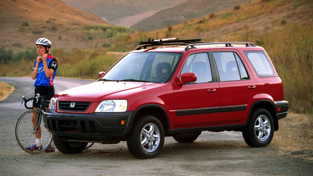 Ki gondolta volna? Veteránkorba lép a sokodalú Honda CR-V