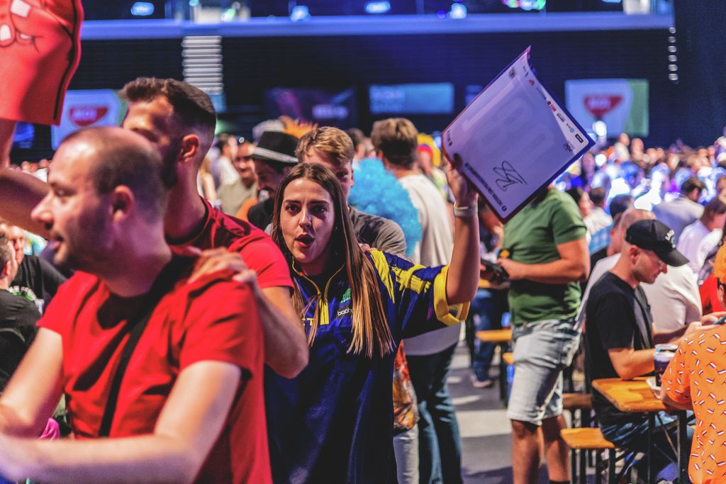 Elkezdődött a háromnapos darts-őrület az MVM Dome-ban