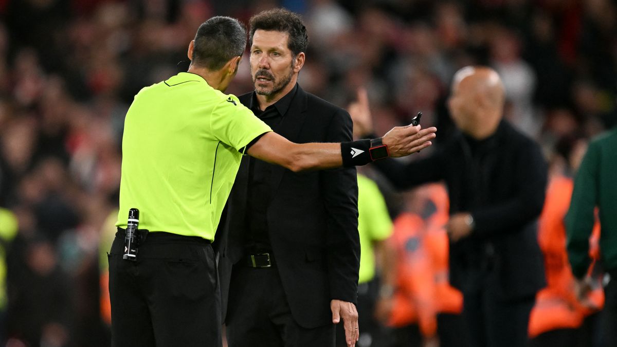 A Liverpool balhés szurkolója előállt, köpést nehezményez, szerinte Simeone gyáva