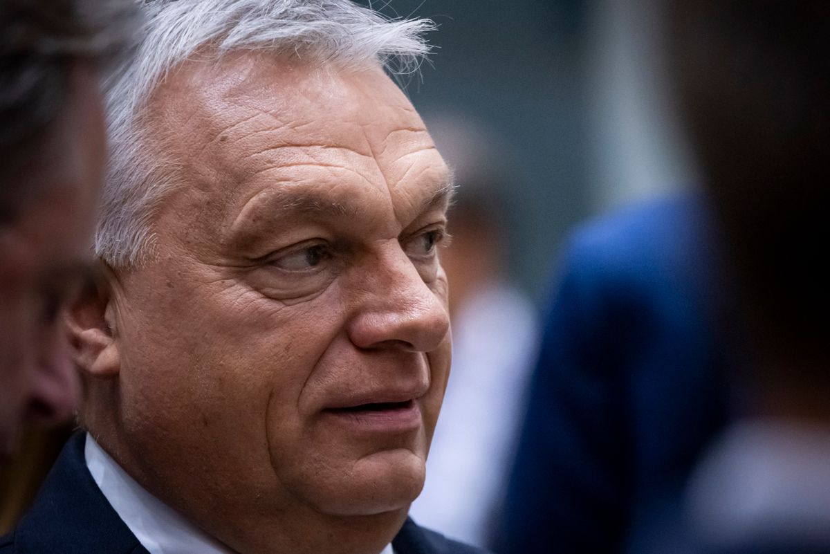 Orbán Viktort minden létező módon megpróbálják besározni