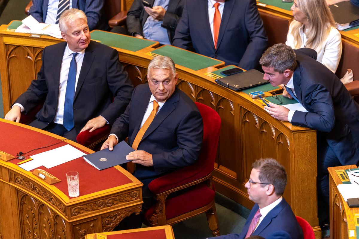 Országgyűlés plenáris 
Parlament
Semjén Zsolt Orbán Viktor Kocsis Máté