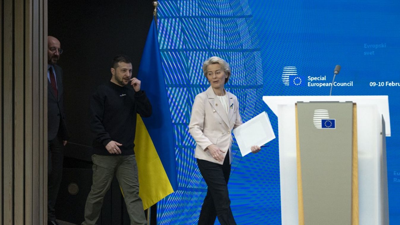 Volodimir Zelenszkij ukrán elnök és Ursula von der Leyen, az Európai Bizottság elnöke (Fotó: AFP)
