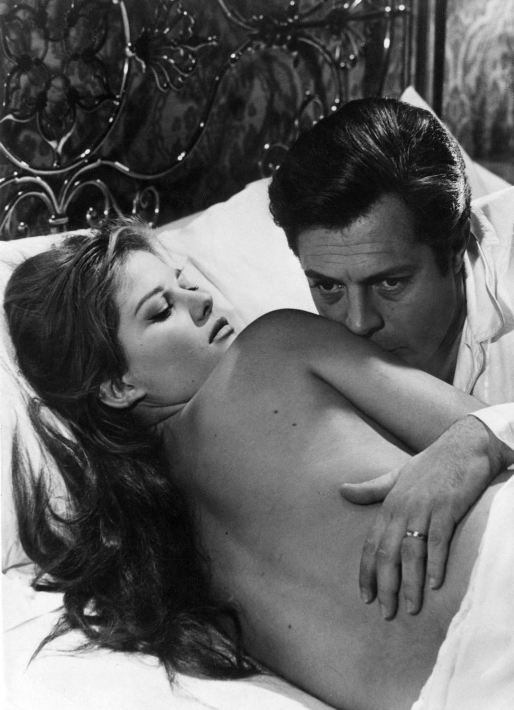 Le bel Antonio 
Il bell'Antonio 
1960
Real Mauro Bolognini
Marcello Mastroianni 
Claudia Cardinale.
Collection Christophele © Arco Film/Cino del Duca/ Societé Cinématographique Lyre (Photo by Arco Film/Cino del Duca/ Societé / Collection ChristopheL via AFP)