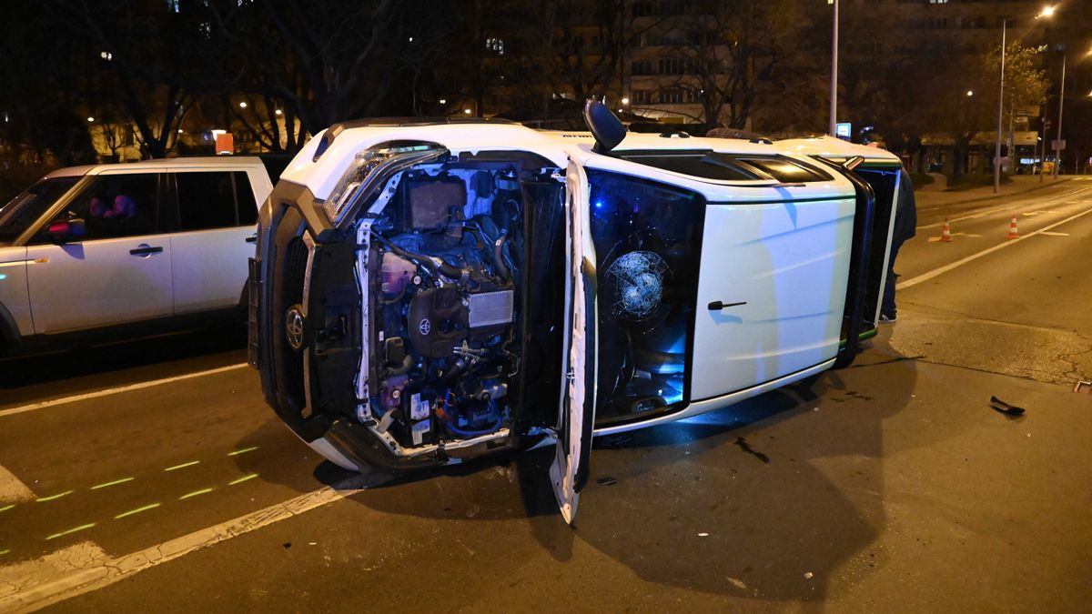 Ötven kilométeren keresztül üldöztek a rendőrök egy autóst, akit Csepelen akartak igazoltatni