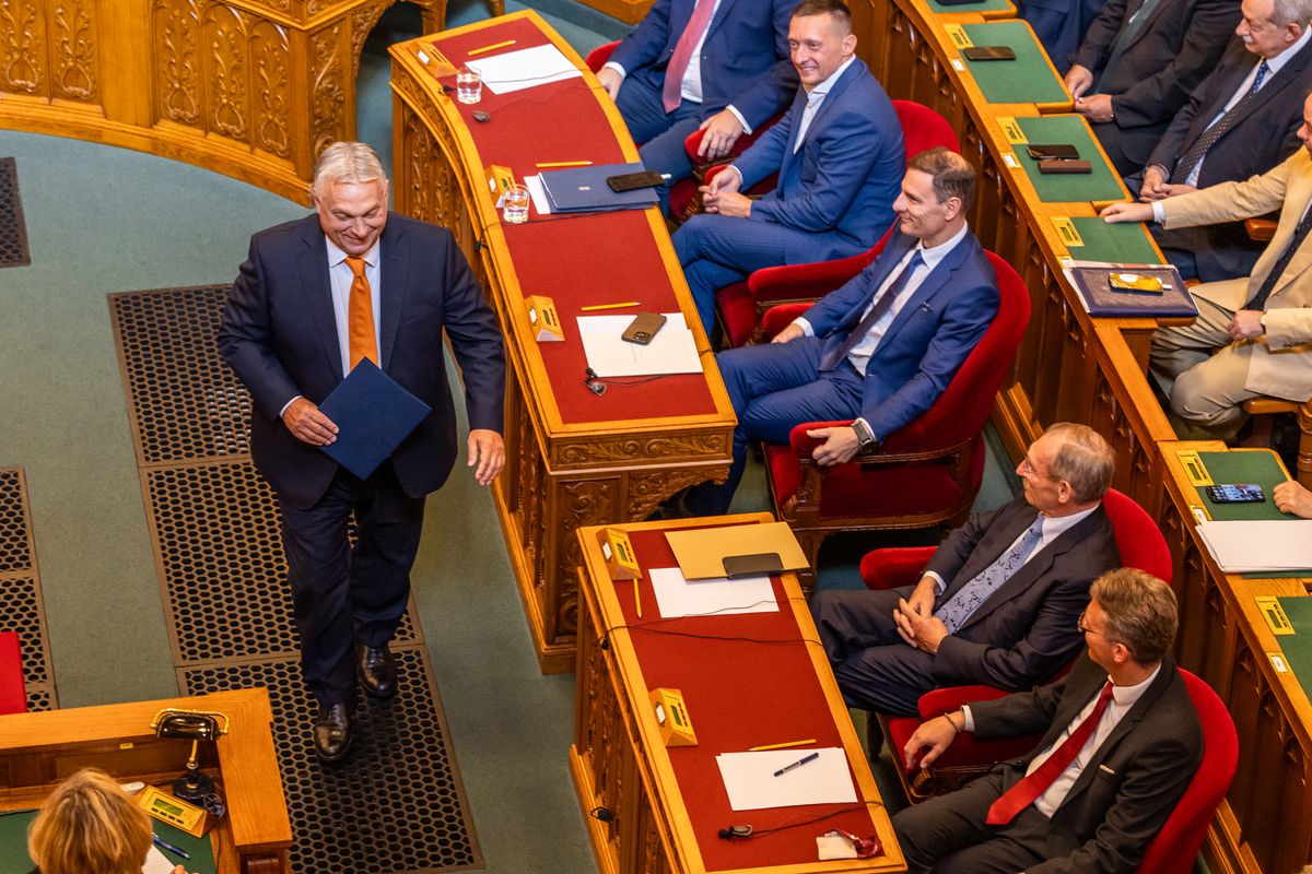 Orbán Viktor 
Parlament