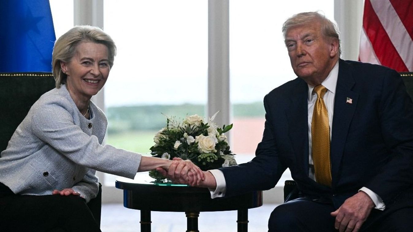 Donald Trump amerikai elnök és Ursula von der Leyen, az Európai Bizottság elnöke