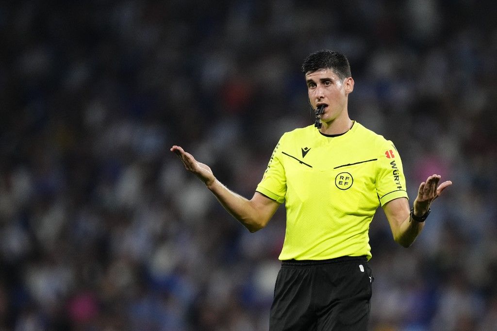 Mateo Busquets Ferrer játékvezető volt a Rayo Vallecano–Barcelona spanyol bajnoki egyik főszereplője