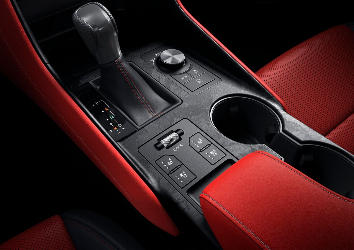 Lexus IS