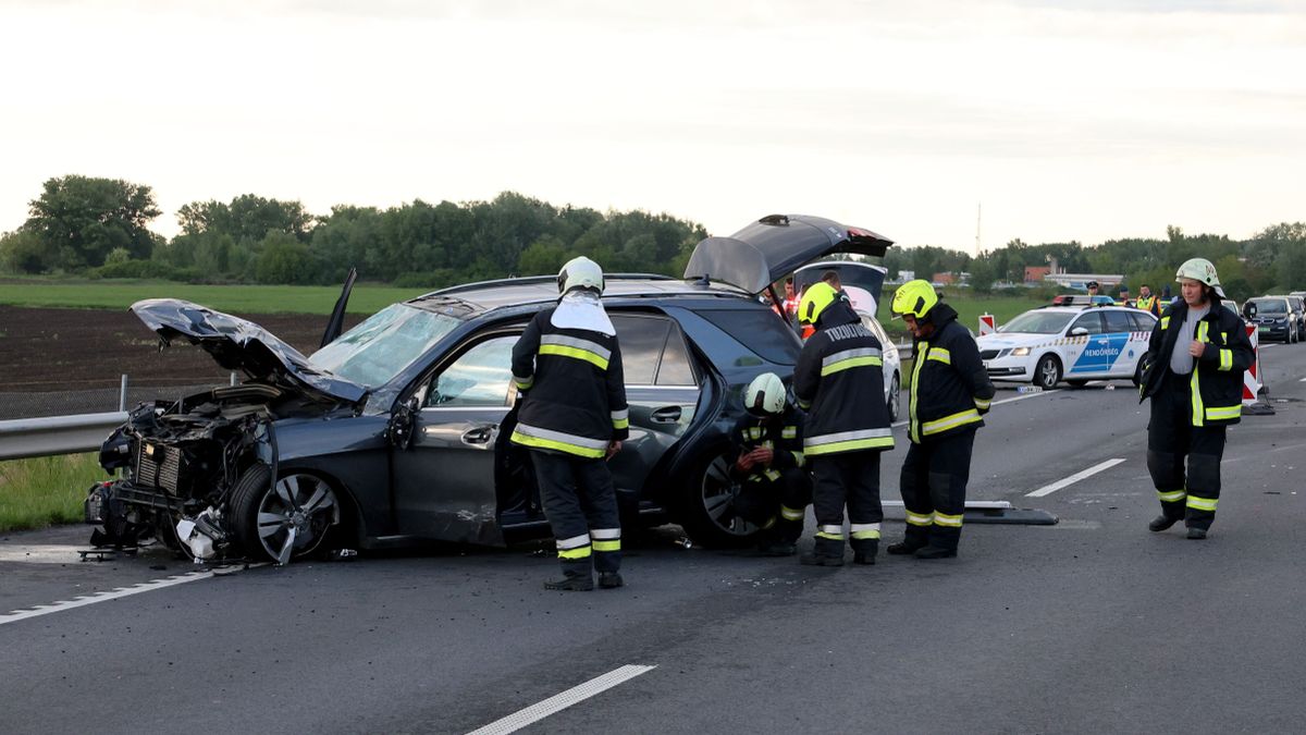 Horrorbalesetet okozott az M7-esen egy ámokfutó + videó