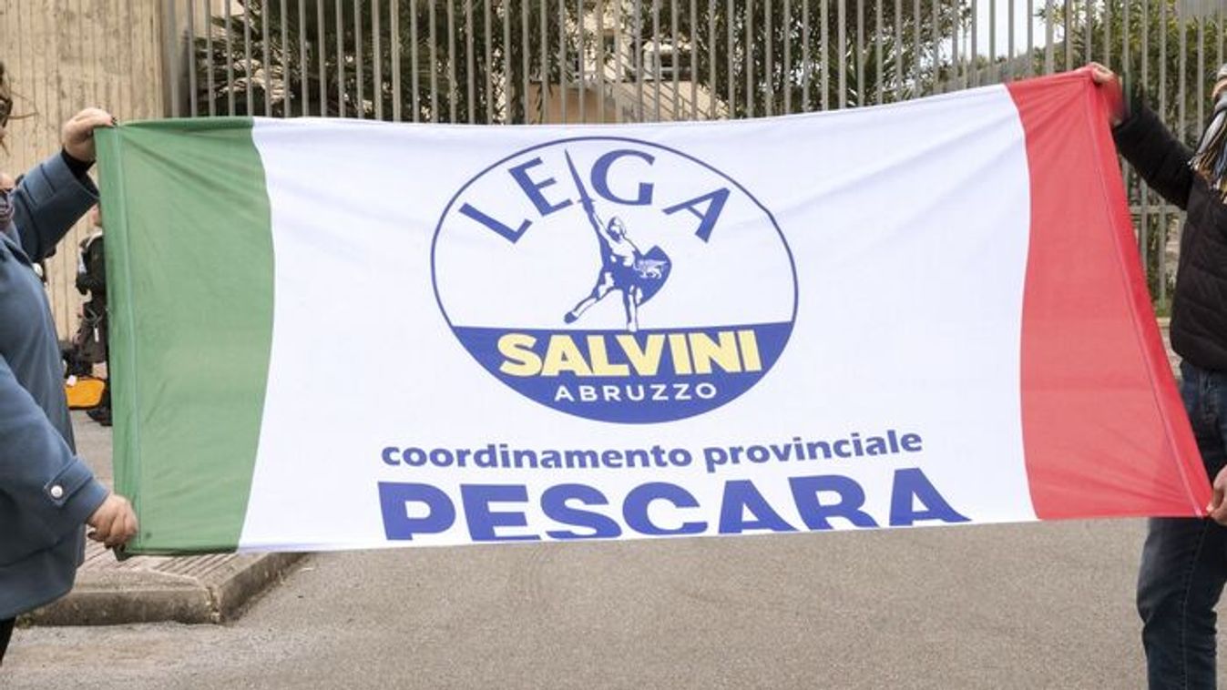 The flag of the League party (Photo: AFP)